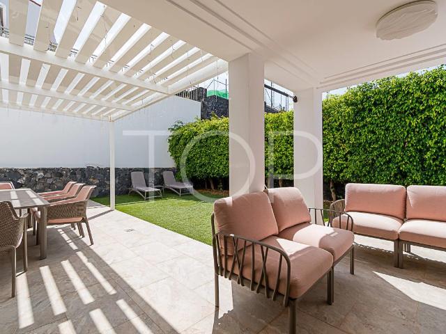 Impresionante apartamento en planta baja en venta en el pres. 133m² La caleta