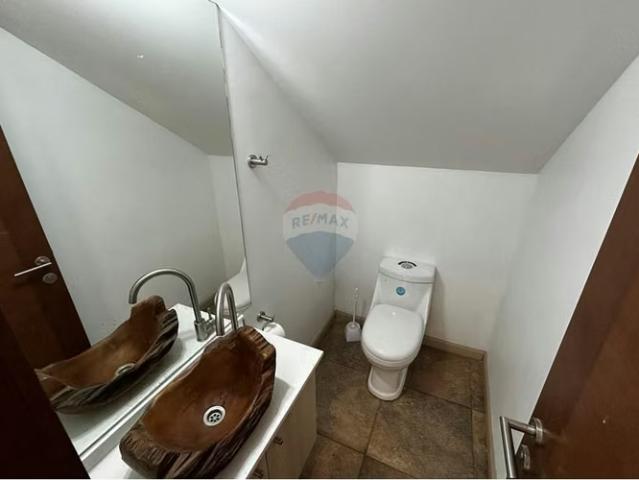 Impresionante casa en chicureo: espacio y confort | 6 dormitorios por 22500.00 en Colina