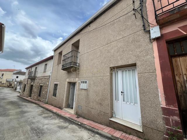 Impresionante casa reformada semi nueva en MADROÑERA Cáceres, Extremadura