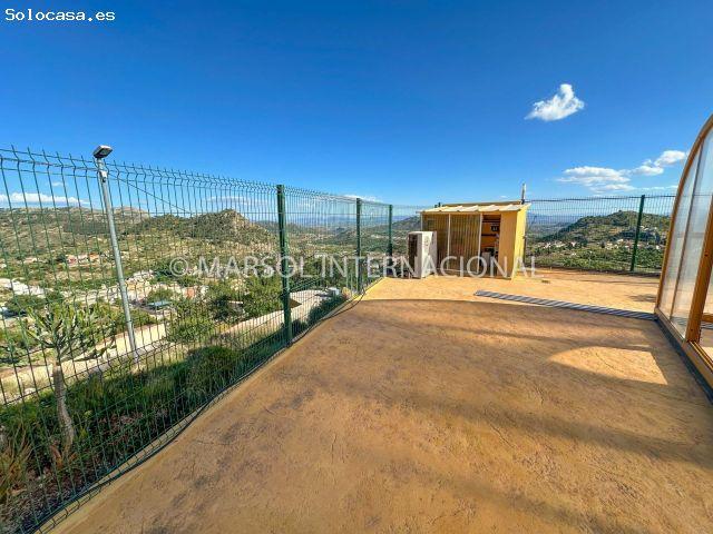 IMPRESIONANTE CHALET DE LUJO CON PISCINA CLIMATIZADA
