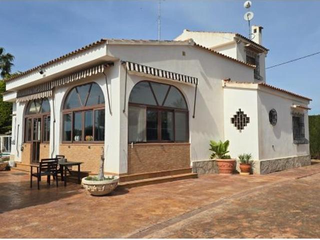 Impresionante Chalet en Algoros a 5 minutos de Elche