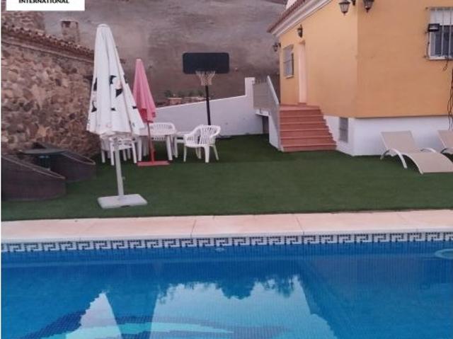 Impresionante Chalet en Puerto de la Torre, PUENTE DE HIERRO Málaga por €480,000
