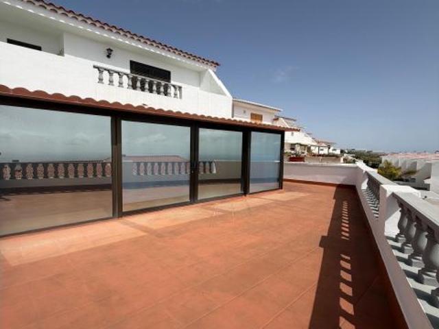 Impresionante Chalet en Radazul con Vistas y Amplias Terrazas €570,000