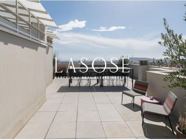 Impresionante dúplex con terraza privada en alquiler en La Salut
