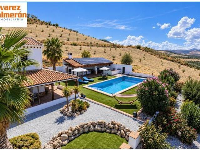 IMPRESIONANTE FINCA RÚSTICA CON DOS VILLAS, PISCINA Y CASI CINCO HECTÁREAS CERCA DE ALHAMA DE GRANAD