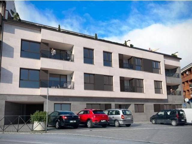 Impresionante PISO CON PATIO en venta en el centro de Cuéllar!. Ref. 1989
