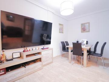 ¡IMPRESIONANTE TRÍPLEX EN VENTA EN ZONA AVENIDA MEDITERRÁNEO, ALMERÍA!
