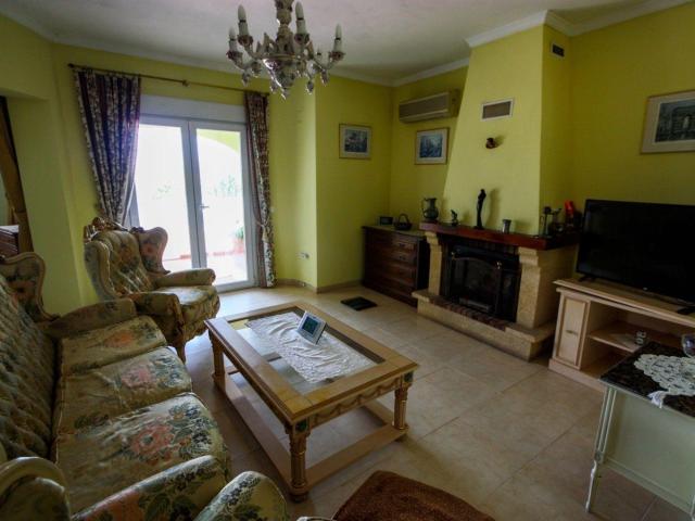 Impresionante villa con vistas al mar en venta en la hermosa. 200m² Orba