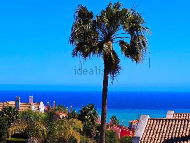 Impresionante villa de 3 habitaciones en venta en Alcaidesa, Cádiz, España