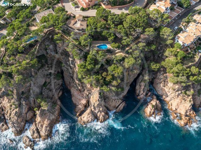 Impresionante villa exclusiva en primera línea de mar en Tamariu