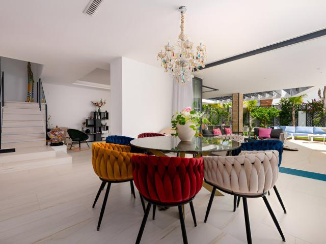 Impresionante villa familiar ubicada a poca distancia de Pue. 311m² Marbella