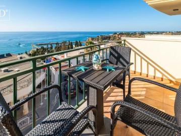 Impressionante apartamento T2 Penthouse com vista mar deslum. 107m² Albufeira e olhos de água