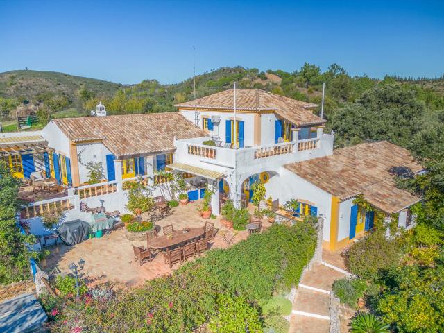 Impressionante Fazenda de 17ha com V3/V4 Villa e Casinha T2. 416m² Bensafrim e Barão de São João