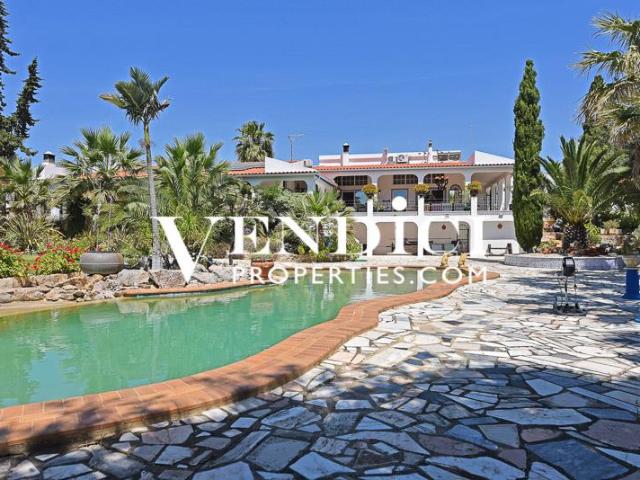 Impressionante Fazenda de 6 Quartos 980m² Tavira Santiago