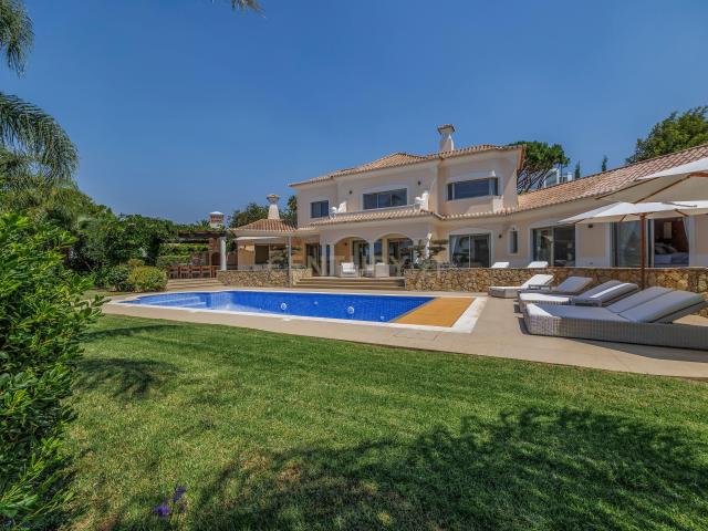 Impressionante moradia de 4 quartos para arrendamento de longa duração em Vale do Lobo