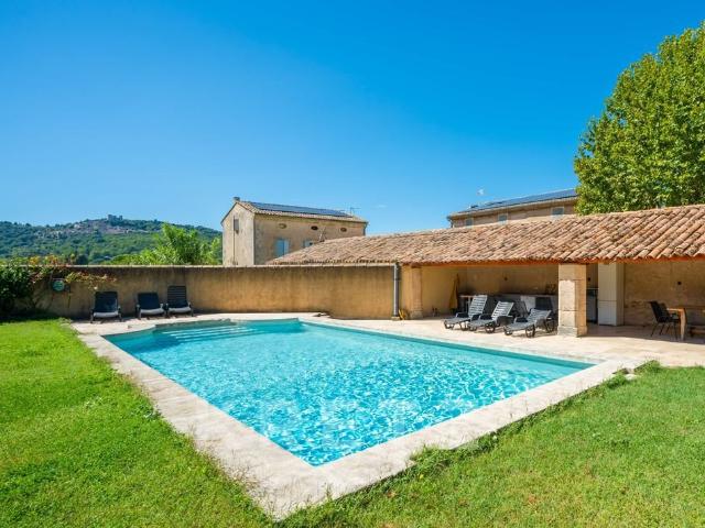 Impressionnante propriété entre Bonnieux et Lacoste 832m² Bonnieux