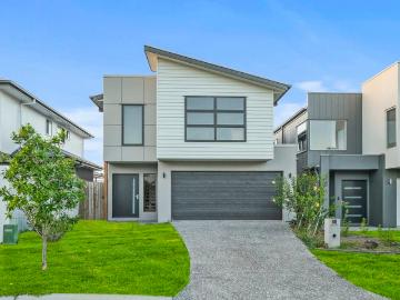 Impressive Near New Family Residence in Prime Pallara Location