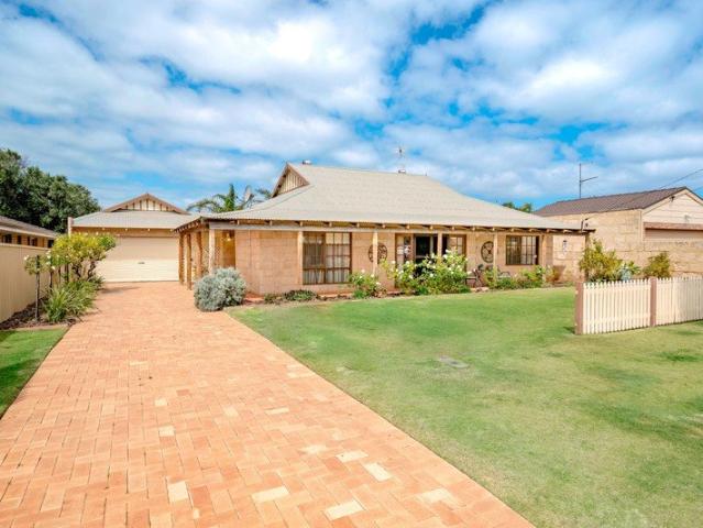 Impressive Beachside Property