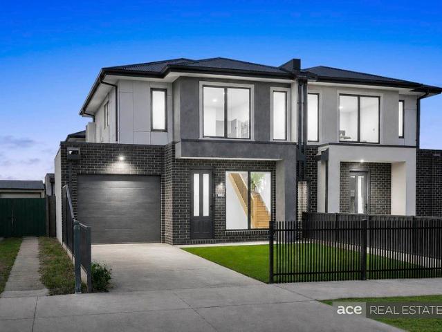 Impressive Brand New Build Clean Lines & Contemporary Style