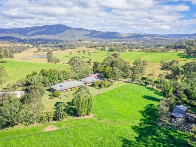 IMPRESSIVE COUNTRY HOMESTEAD TWO HOMES SCENIC RURAL LANDSCAPE