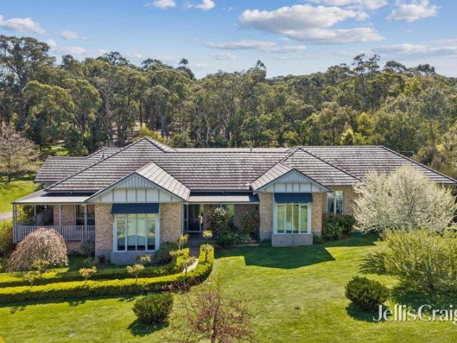 Impressive craftsmanship & unrivalled Space in beautiful Buninyong on over an acre