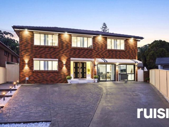 Impressive Dual Residence Opportunity in a Quiet Cul de Sac