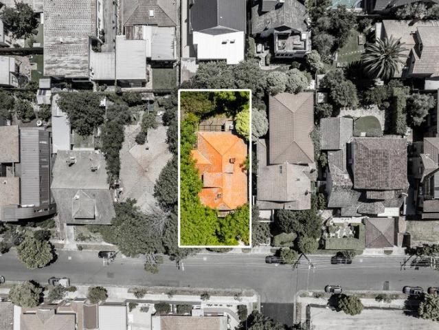 Impressive Dimensions, Compelling Possibilities On 547sqm