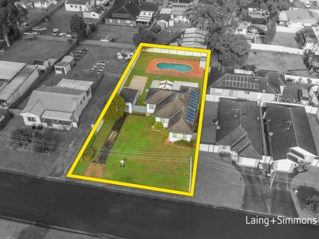 Impressive family entertainer set on a landscaped 1012sqm block
