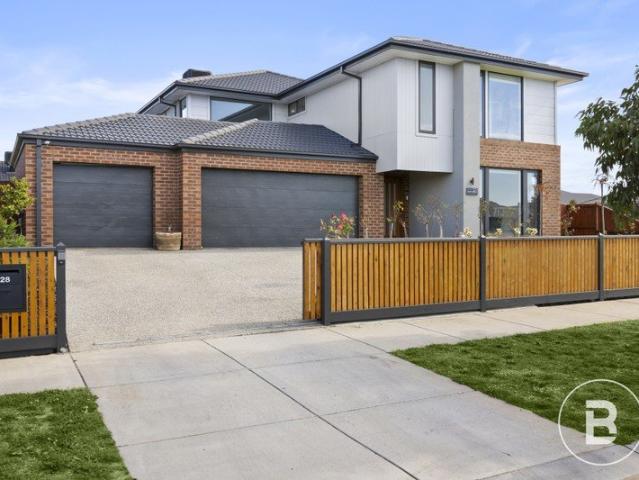 IMPRESSIVE FAMILY HOME OFFERING SPACE, QUALITY, AND FUNCTIONALITY