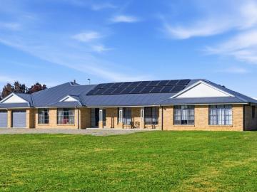 Murrumbateman, Yass Valley, Victoria - Garden