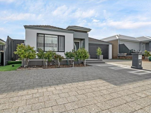 Impressive Family Home in the Heart of Caversham