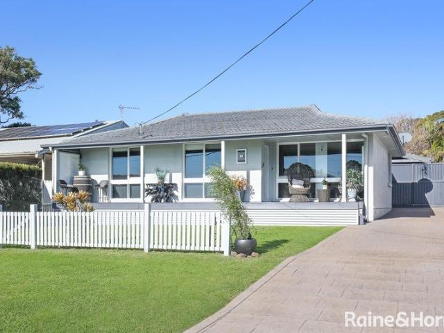 Impressive Family Home, Studio/Teenagers Retreat & Large Shed