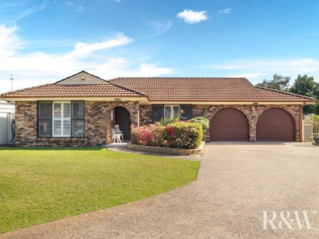 Impressive Family Home with Pool & Space on 779m2