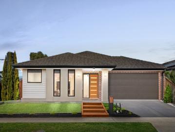 Impressive Family Living on the Park in Riverwalk Estate