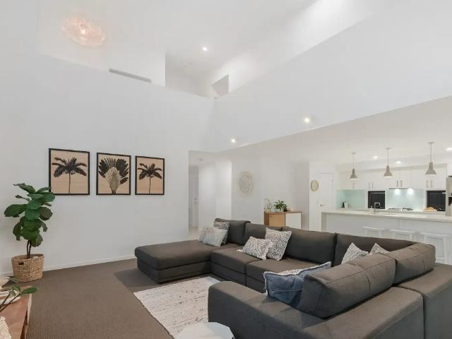 Impressive Family Living with Exceptional Indoor Outdoor Appeal