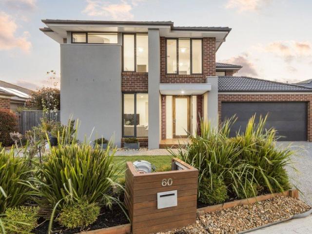 Impressive Family Living with Space to Entertain