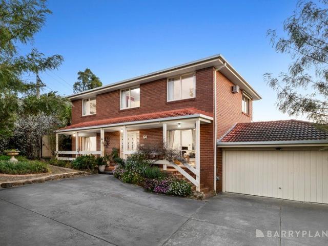Impressive Family Living with Space to Grow