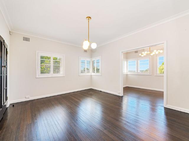 Impressive Family Residence in a Quiet Northbridge Setting