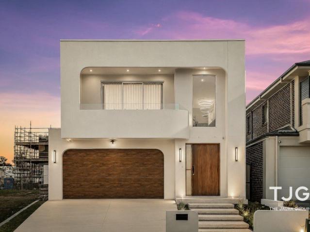 Impressive Five Bedroom Residence with Space for the Whole Family