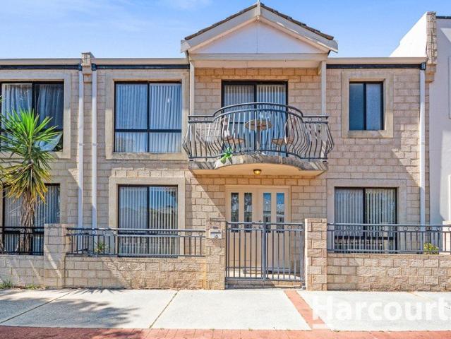 Big and Bold Impressive Home Ideal Inner City Living