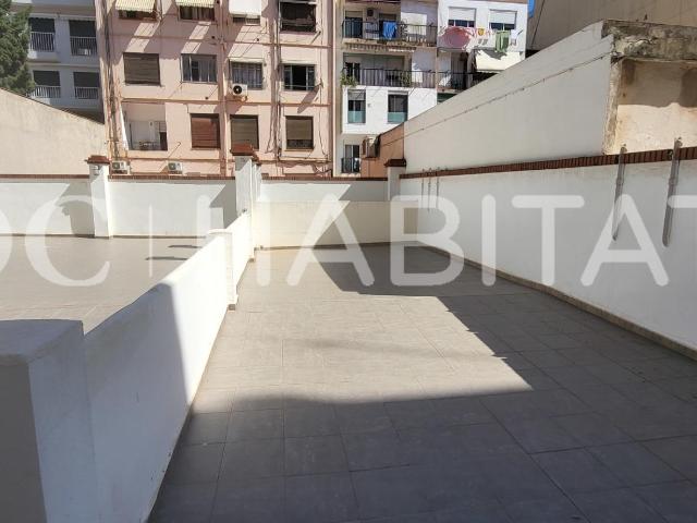 IMPRESSIVE RENOVATED 280M2 APARTMENT AND LARGE TERRACE IN EIXAMPLE — OC Habitat Agencia Inmobiliaria de Valencia