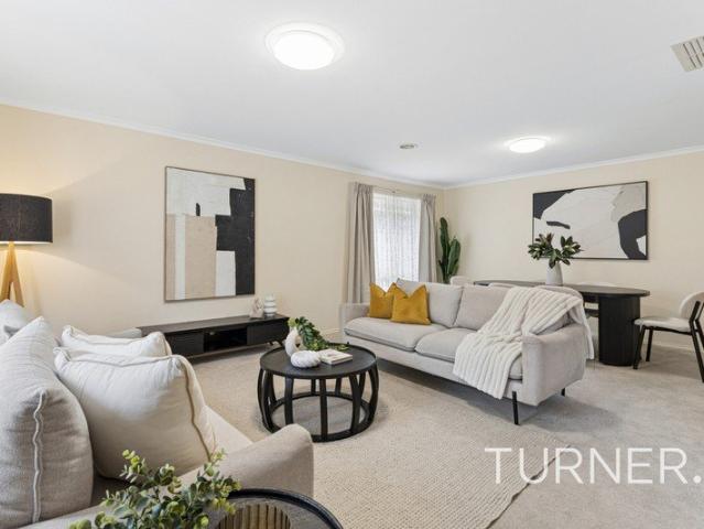 Impressive, spacious 3 bedroom family home in a secluded location! Two Living areas and Double Garage!