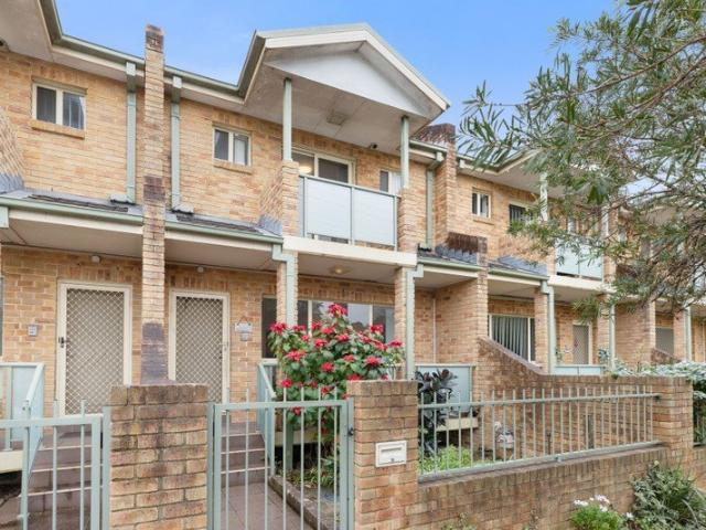 Impressive Townhouse in a Sought After Location