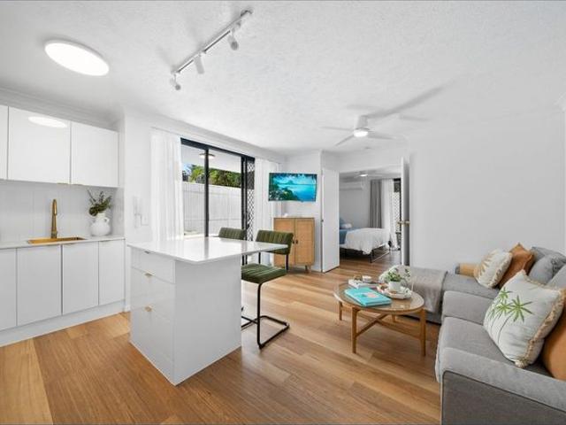 Impressive 78sqm, One Bedroom Apartment in Broadbeach – Ideal Location!