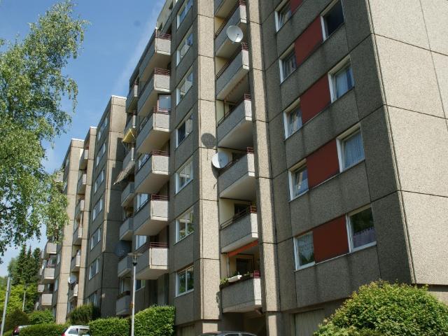 In 20 min am Düsseldorfer Hbf! Große 2,5 Zimmer Wohnung in Vohwinkel Wir renovieren für Sie!
