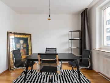 In the Heart of Cologne! Heumarkt Living with Cathedral View – euhabitat