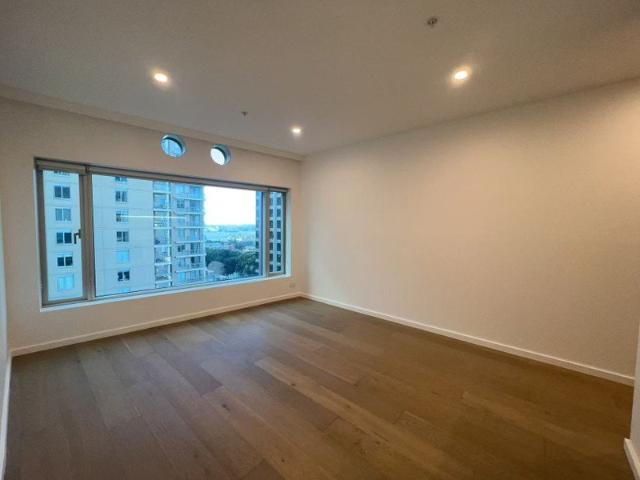 In the heart of City Apartment in Prime CBD Location
