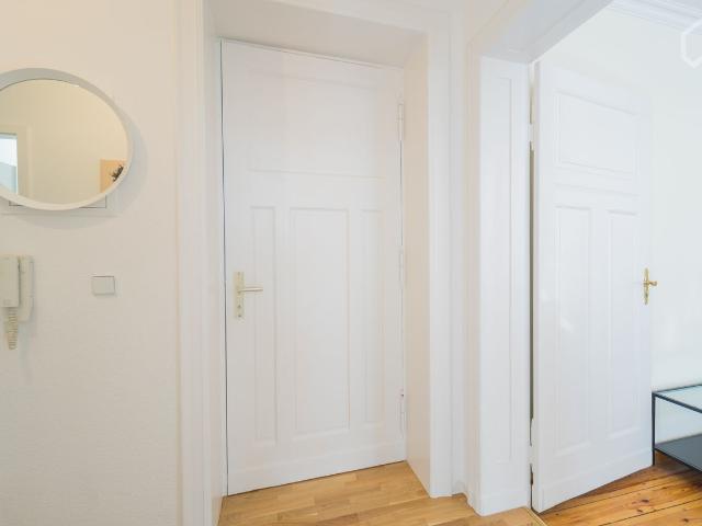 In the heart of Friedrichshain with balcony, bed + 1 sleeping sofa + garage*, Berlin Amsterdam Apartments for Rent