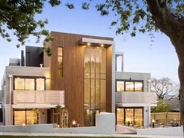 In The Heart Of Ivanhoe!