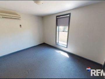 Junee, New South Wales, Marinna - Parking